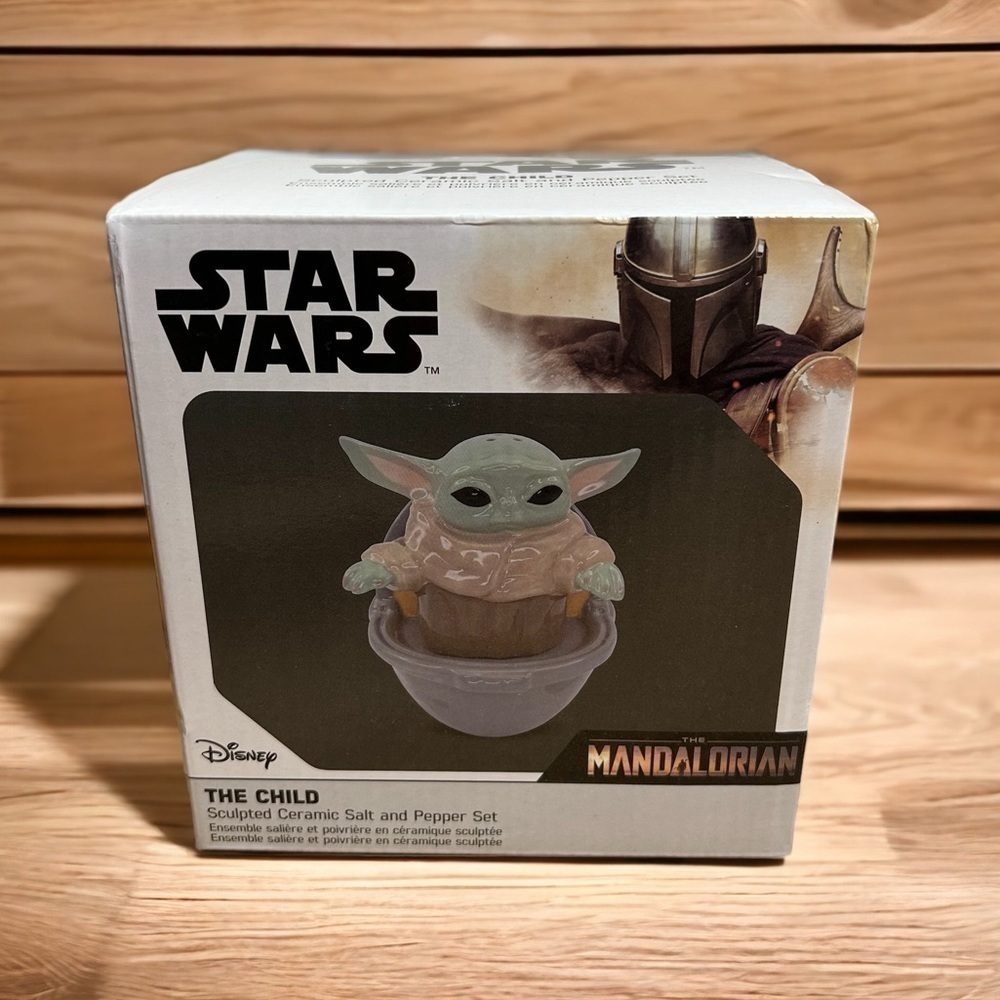 Star Wars The Child Ceramic Salt Pepper Shaker Set NEW Mandalorian Yoda Green